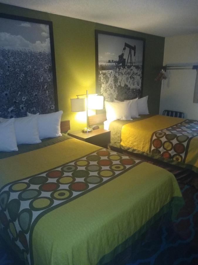 Super 8 By Wyndham Craig Hotel Kültér fotó