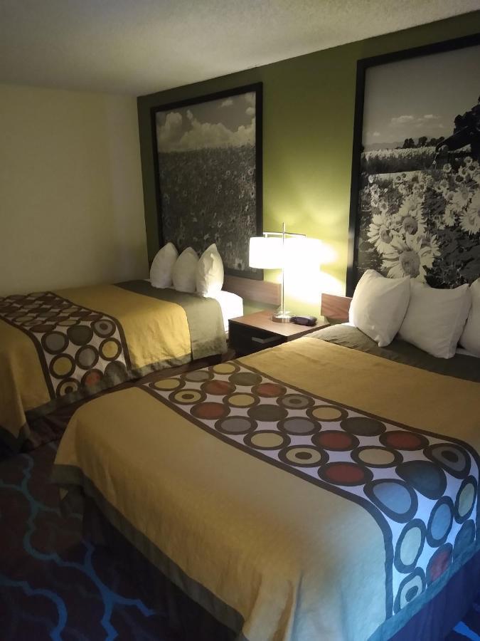 Super 8 By Wyndham Craig Hotel Kültér fotó
