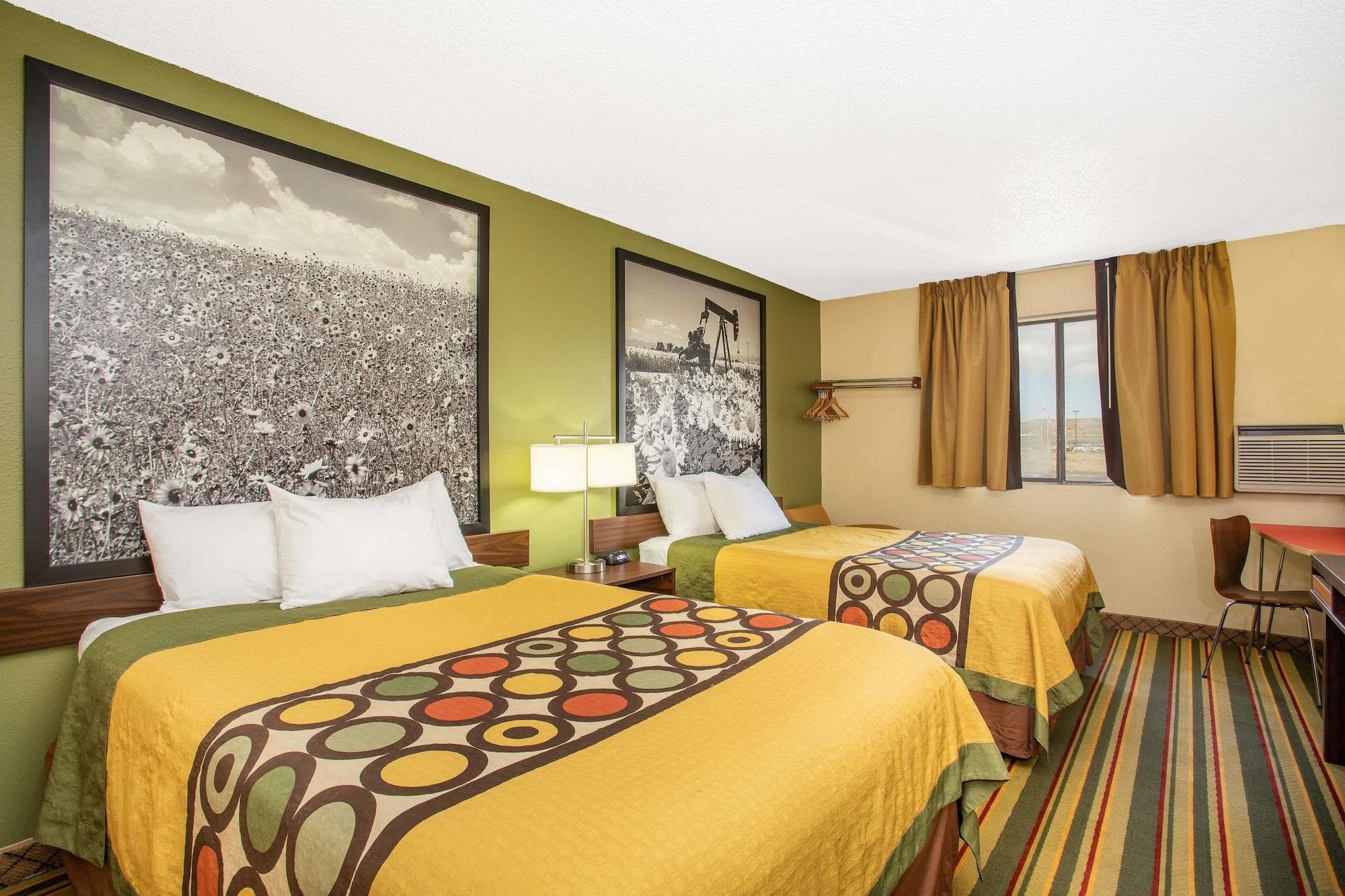 Super 8 By Wyndham Craig Hotel Kültér fotó