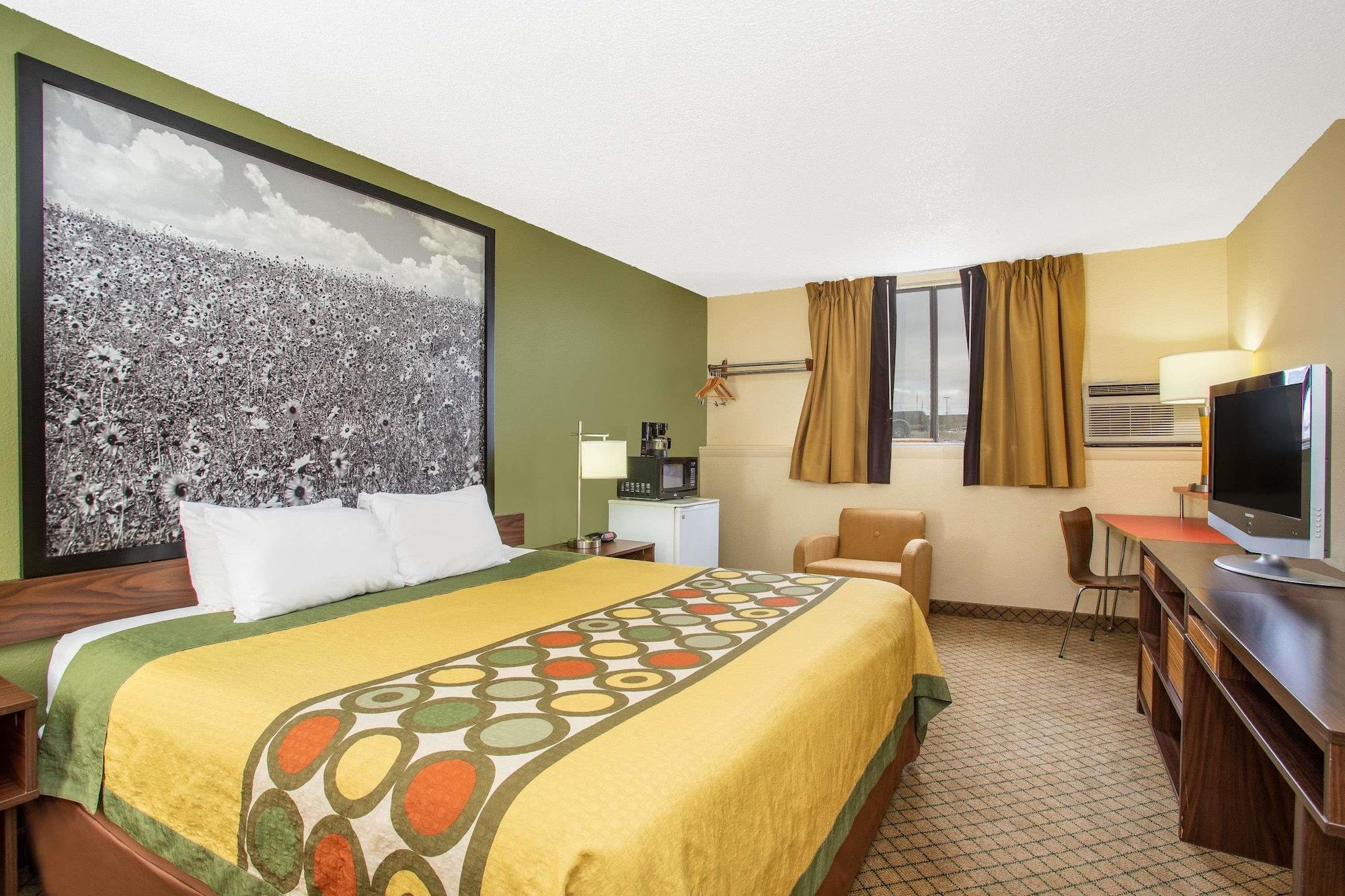 Super 8 By Wyndham Craig Hotel Kültér fotó